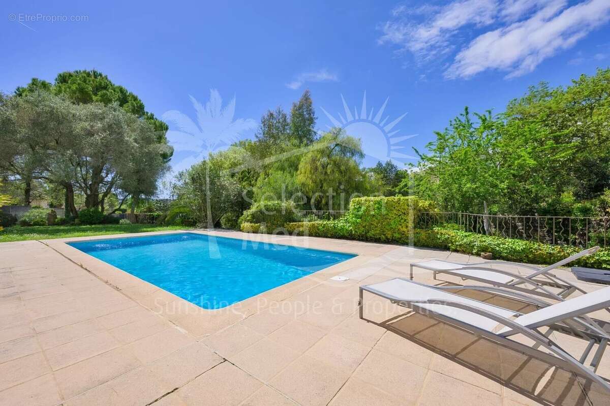 Maison à MOUGINS