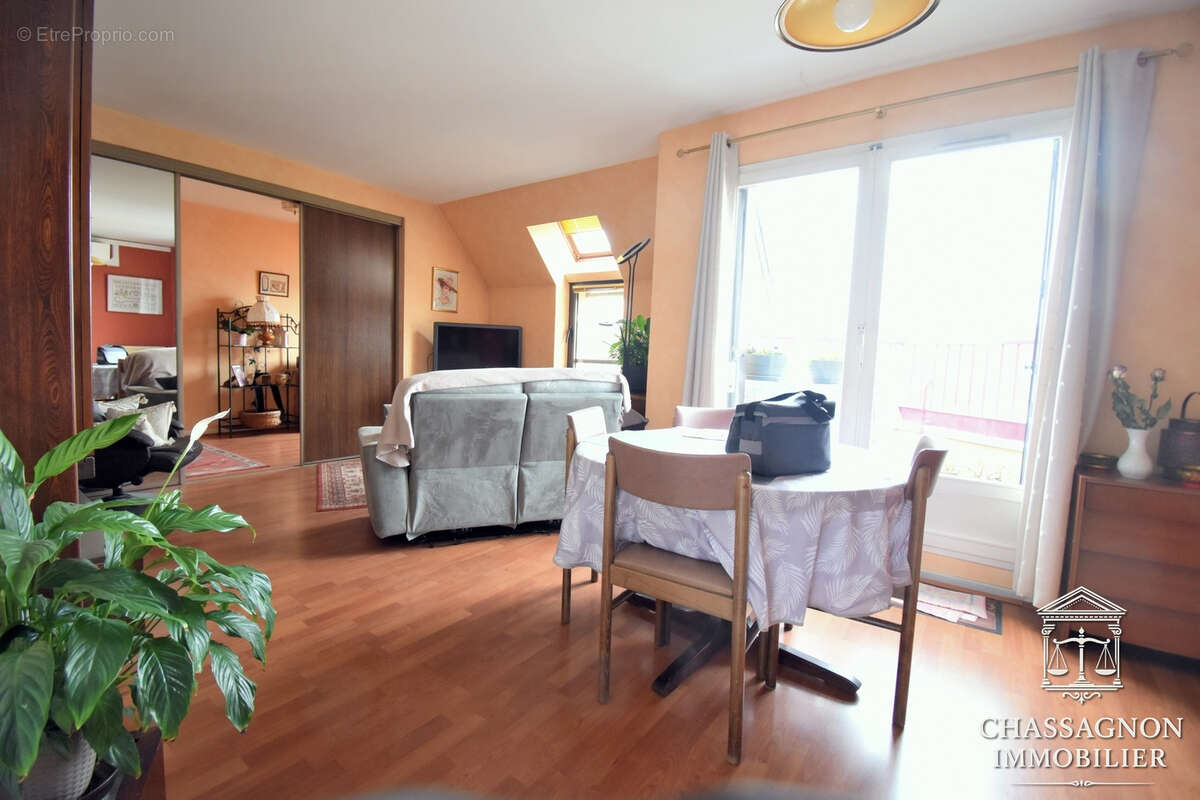 Appartement à MOULINS