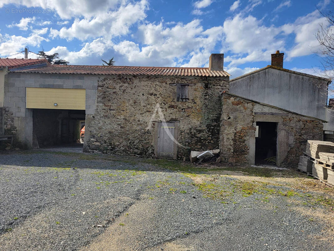 Maison à LEGE