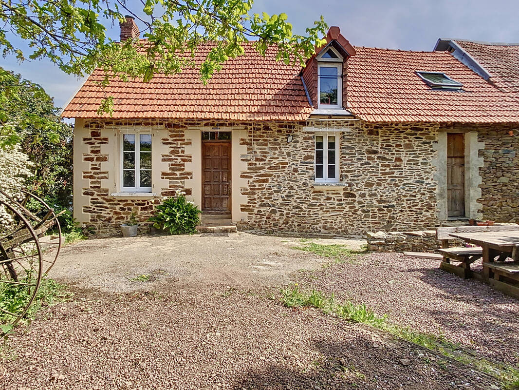 Maison à MOON-SUR-ELLE