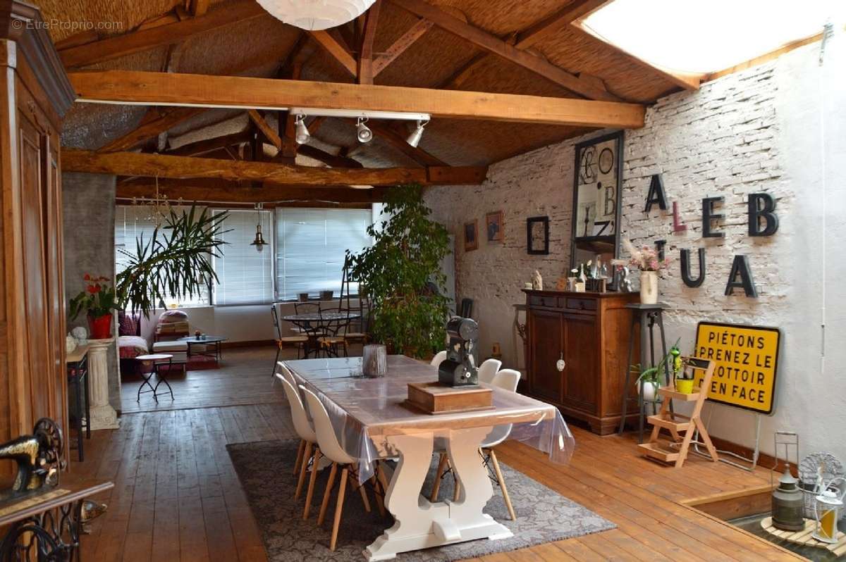 Maison à LEVIGNAC-DE-GUYENNE