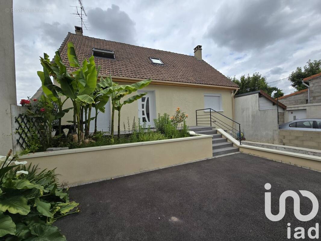 Photo 1 - Maison à VIRY-CHATILLON