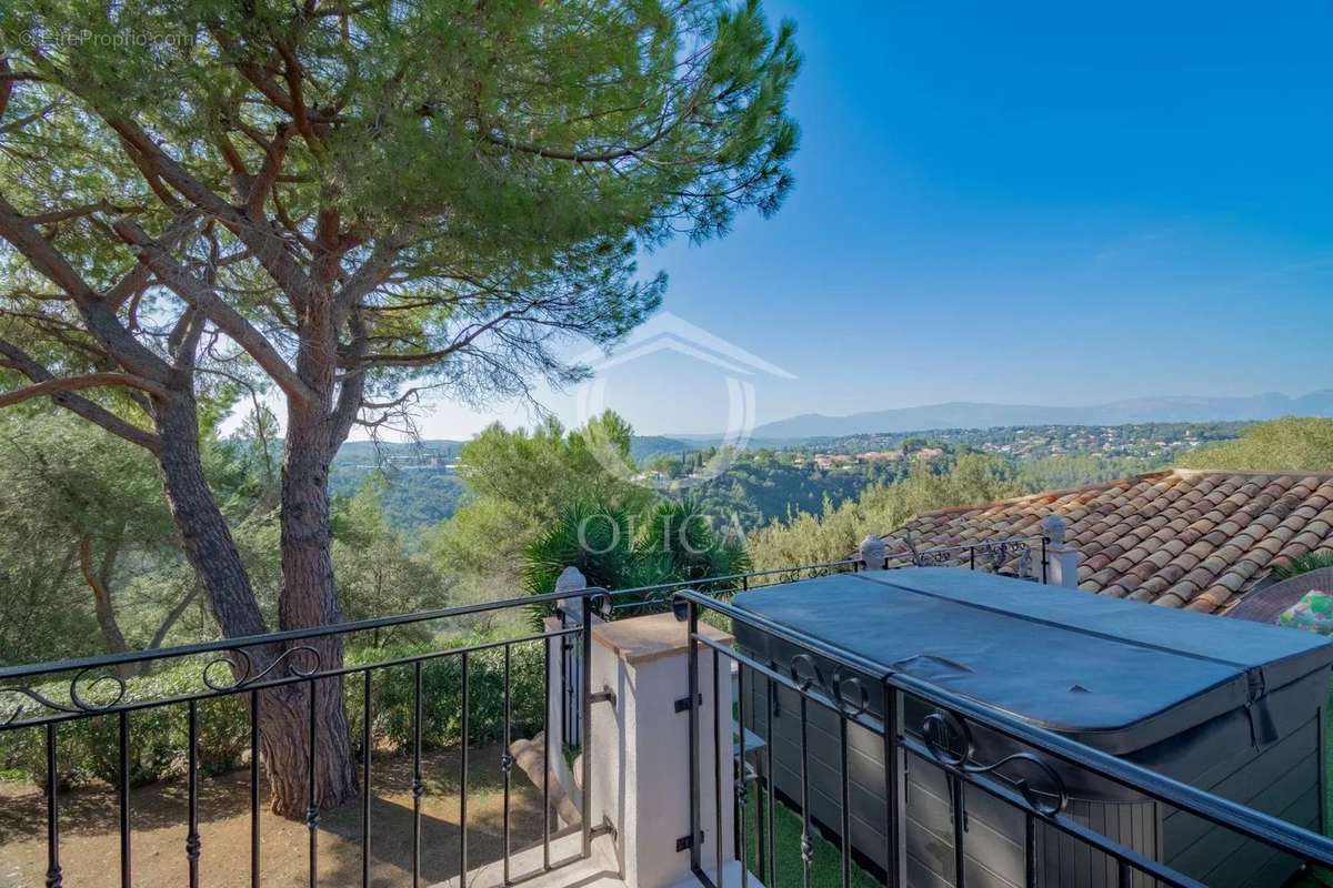 Maison à BIOT