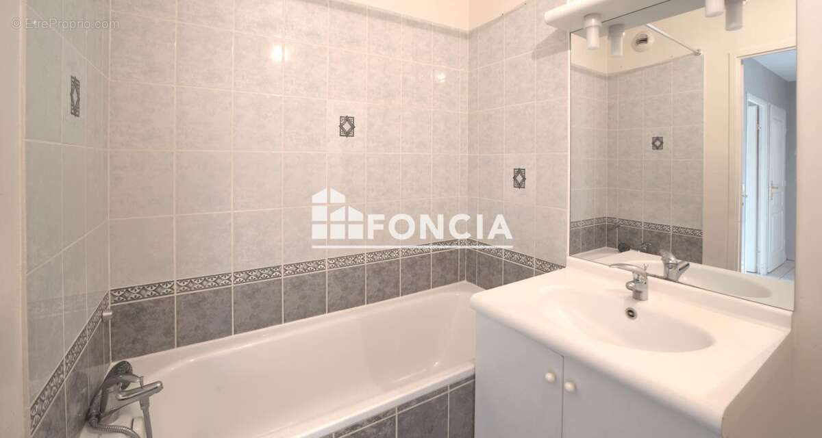 Appartement à SAINT-GENIS-POUILLY