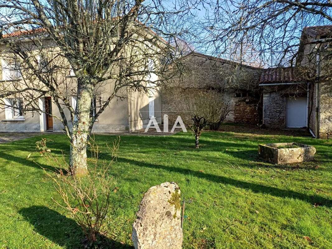 Maison à BENEST