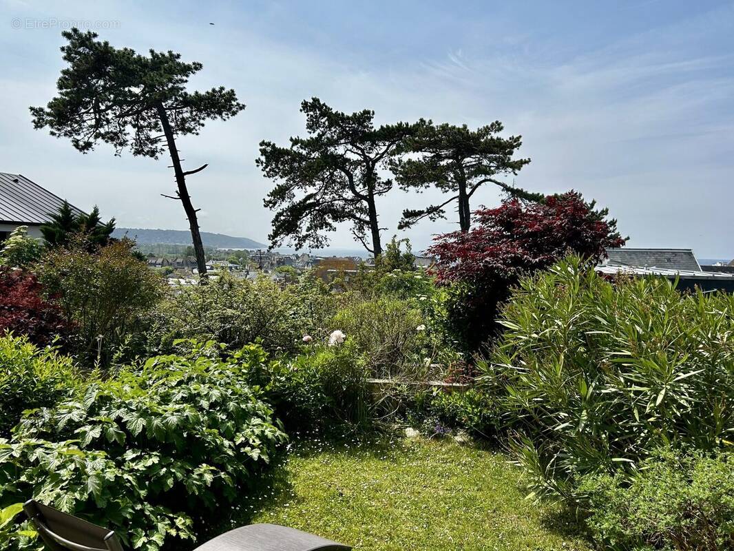 Appartement à BLONVILLE-SUR-MER