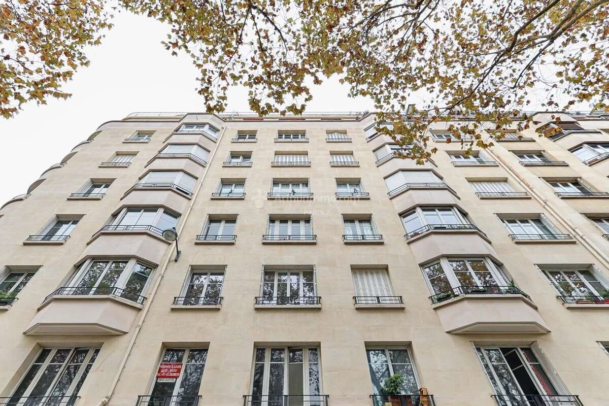 Parking à PARIS-14E