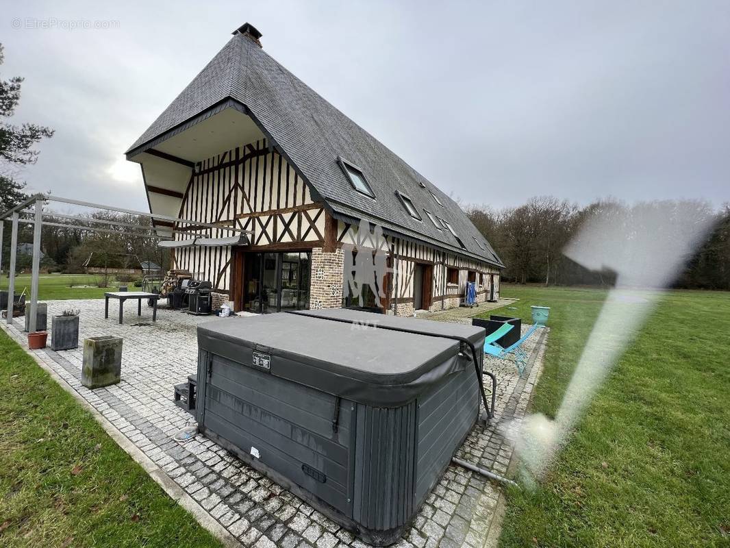 Autre à TOURVILLE-LA-RIVIERE