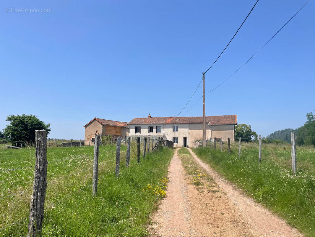 Maison à CHAUFFAILLES