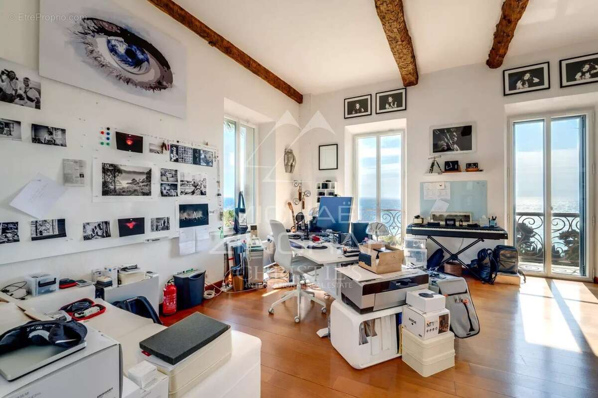 Maison à EZE