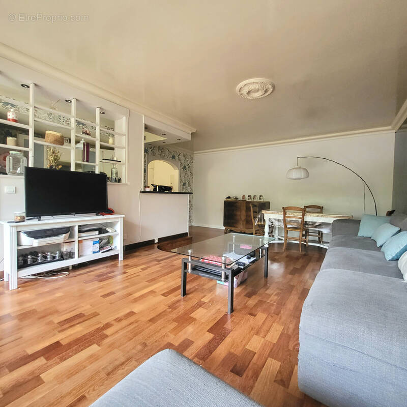 Appartement à EPINAY-SUR-SEINE