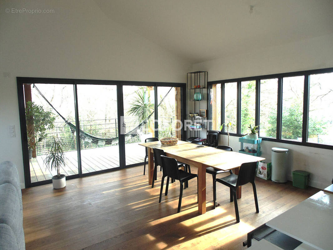Maison à CARIGNAN-DE-BORDEAUX