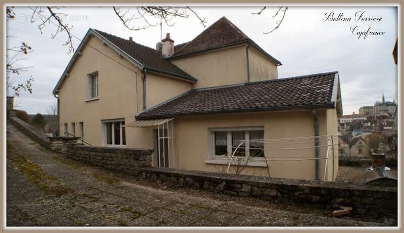 Maison à MONTBARD