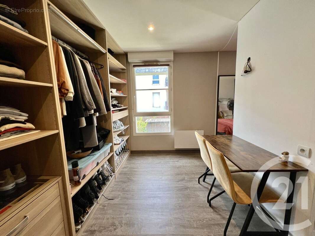 Appartement à VAULX-EN-VELIN