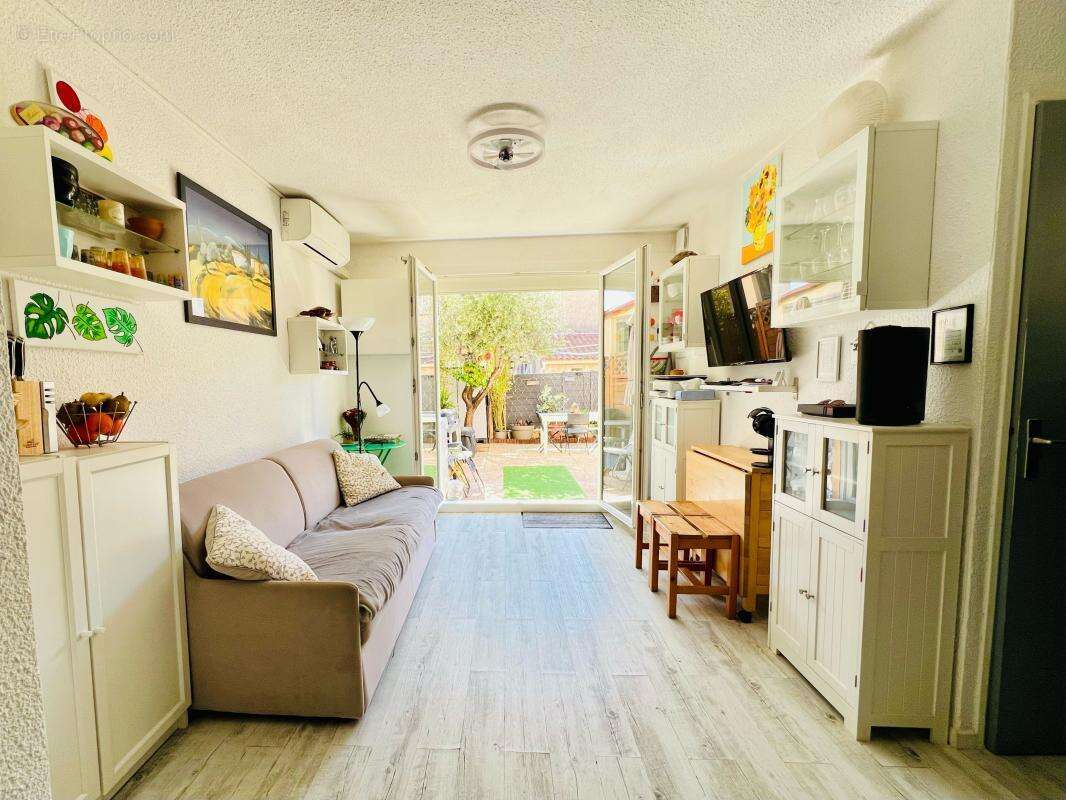 Appartement à SIX-FOURS-LES-PLAGES