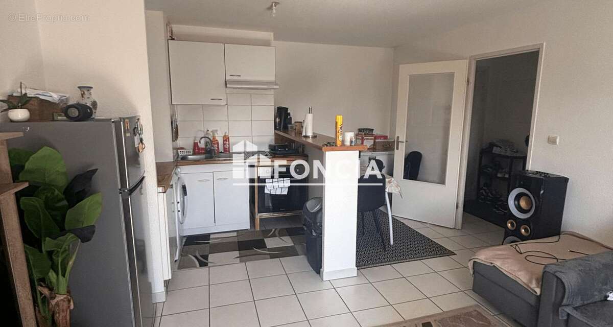 Appartement à LESPINASSE
