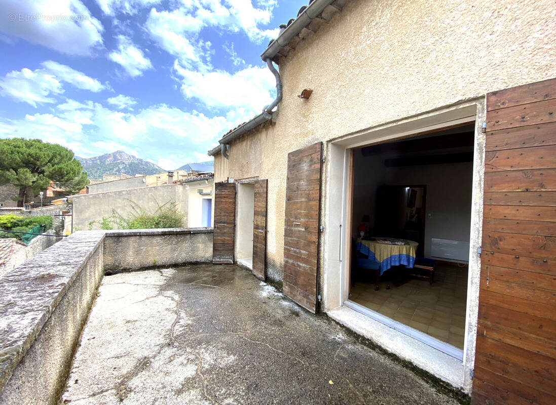 Maison à BUIS-LES-BARONNIES