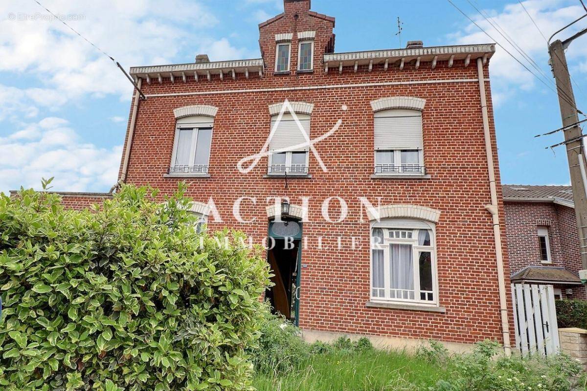Maison à SANTES