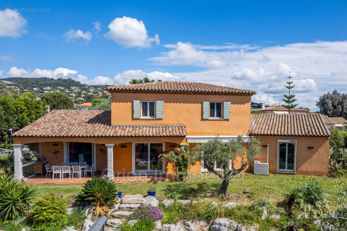 Maison à MANDELIEU-LA-NAPOULE