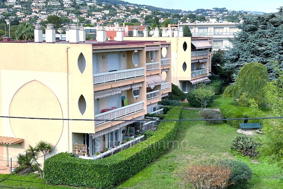 Appartement à VALLAURIS