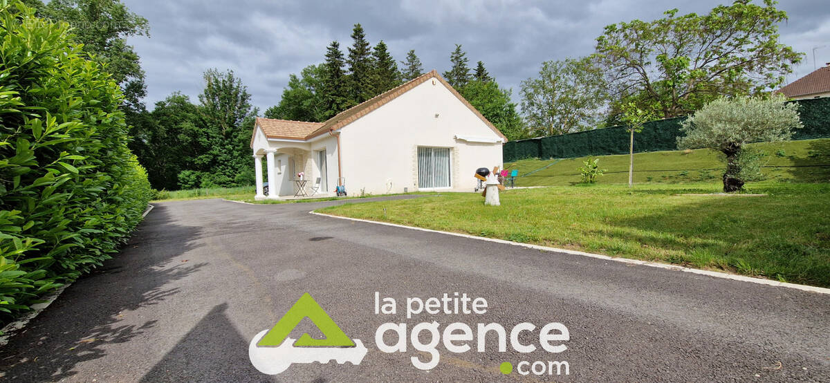 Maison à DOMERAT