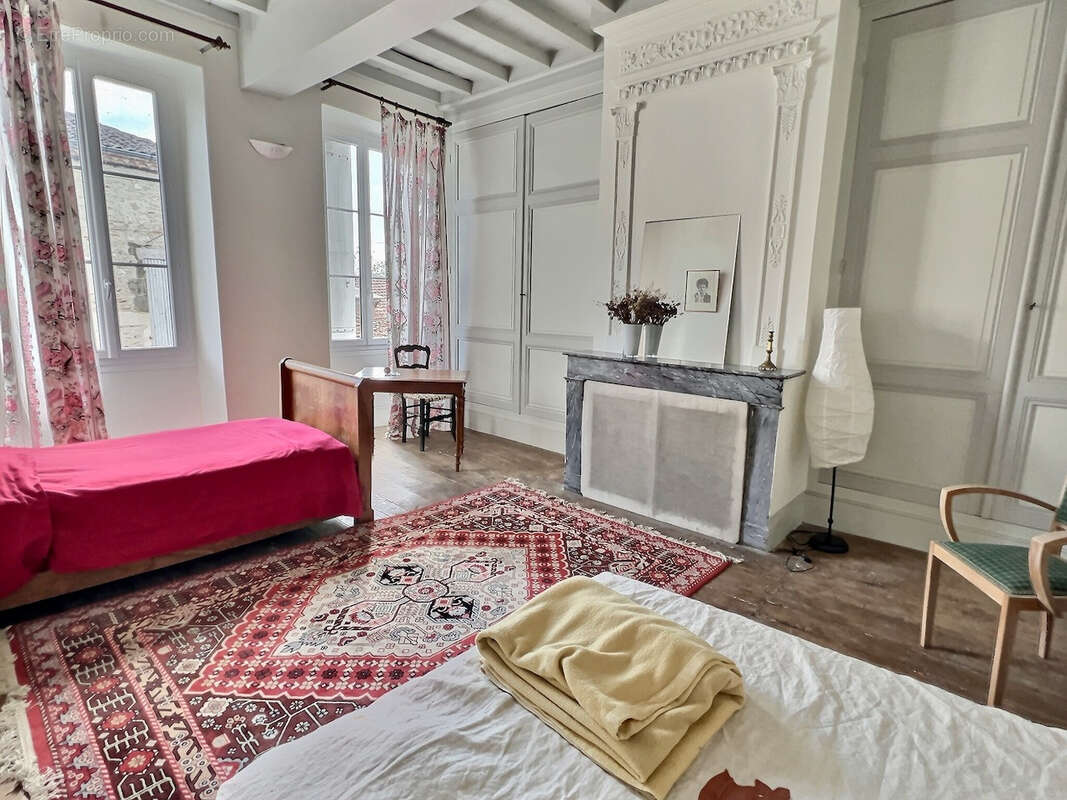 Maison à MONCLAR