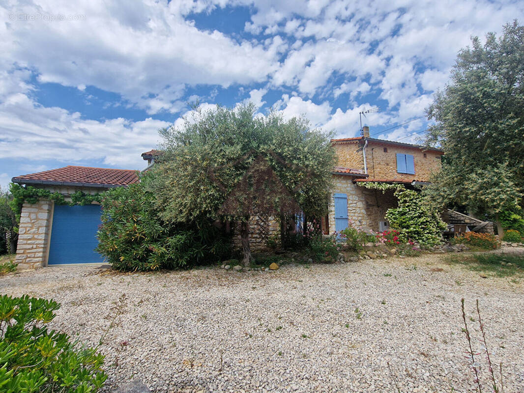 Maison à LES MAGES