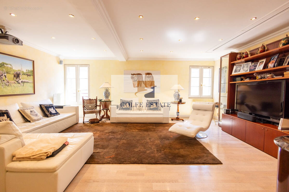 Appartement à SAINT-TROPEZ