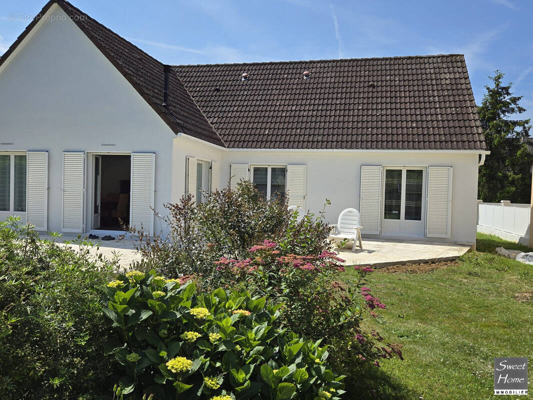 Maison à MAGNY-LES-HAMEAUX