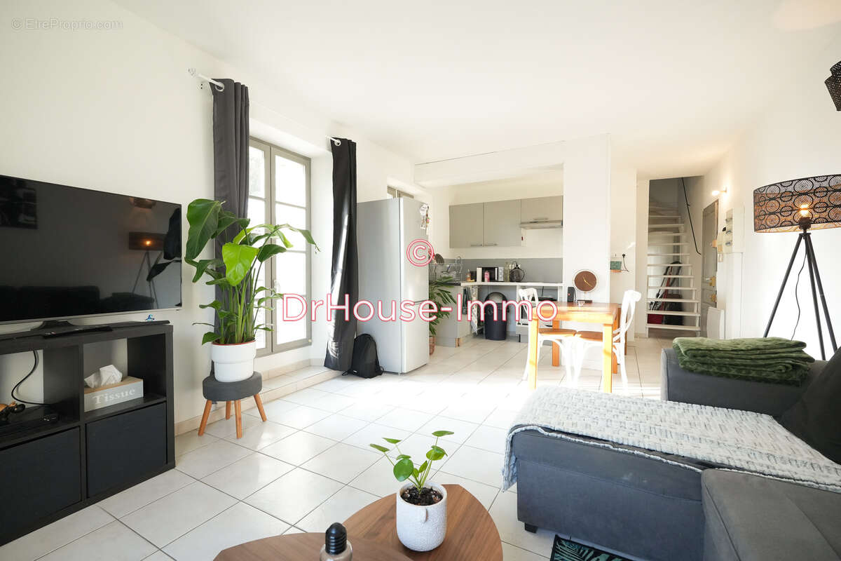 Appartement à UZES