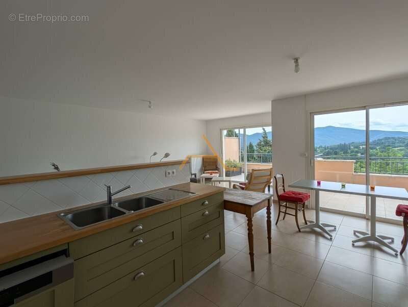 Appartement à DIEULEFIT