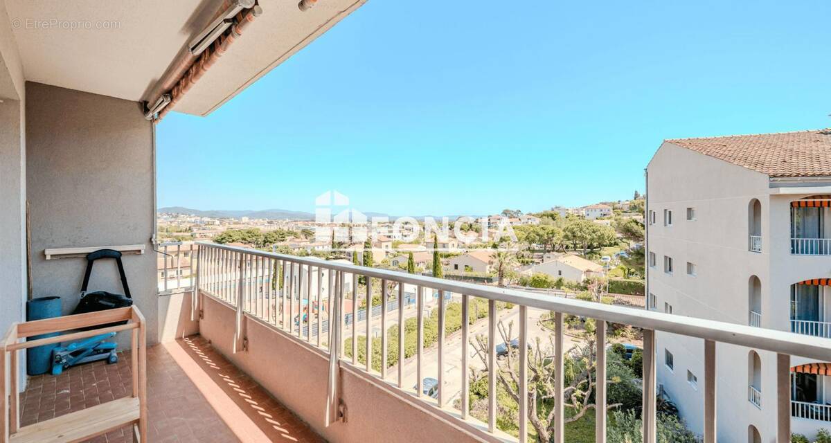 Appartement à HYERES