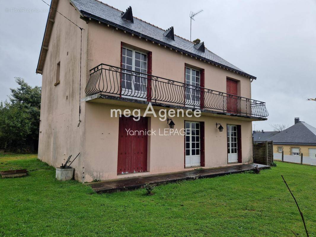 Maison à CARENTOIR