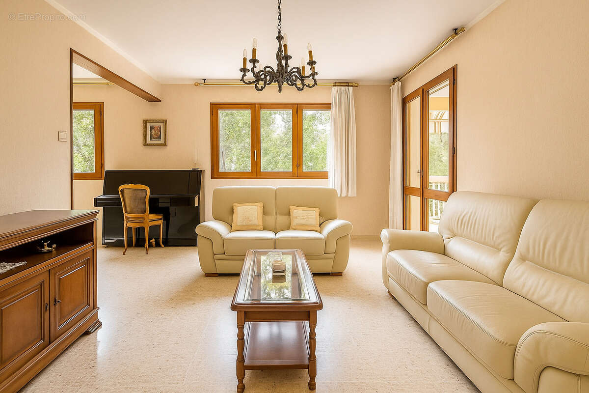 Appartement à LA VALETTE-DU-VAR