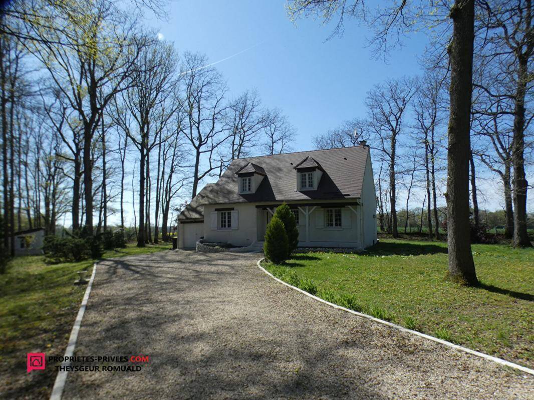 Maison à LA SELLE-SUR-LE-BIED