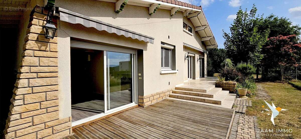Maison à MONTMERLE-SUR-SAONE