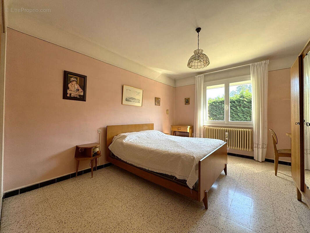 Maison à BAGNOLS-SUR-CEZE