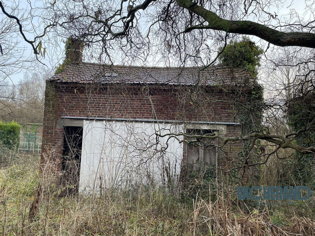 Terrain à ISBERGUES