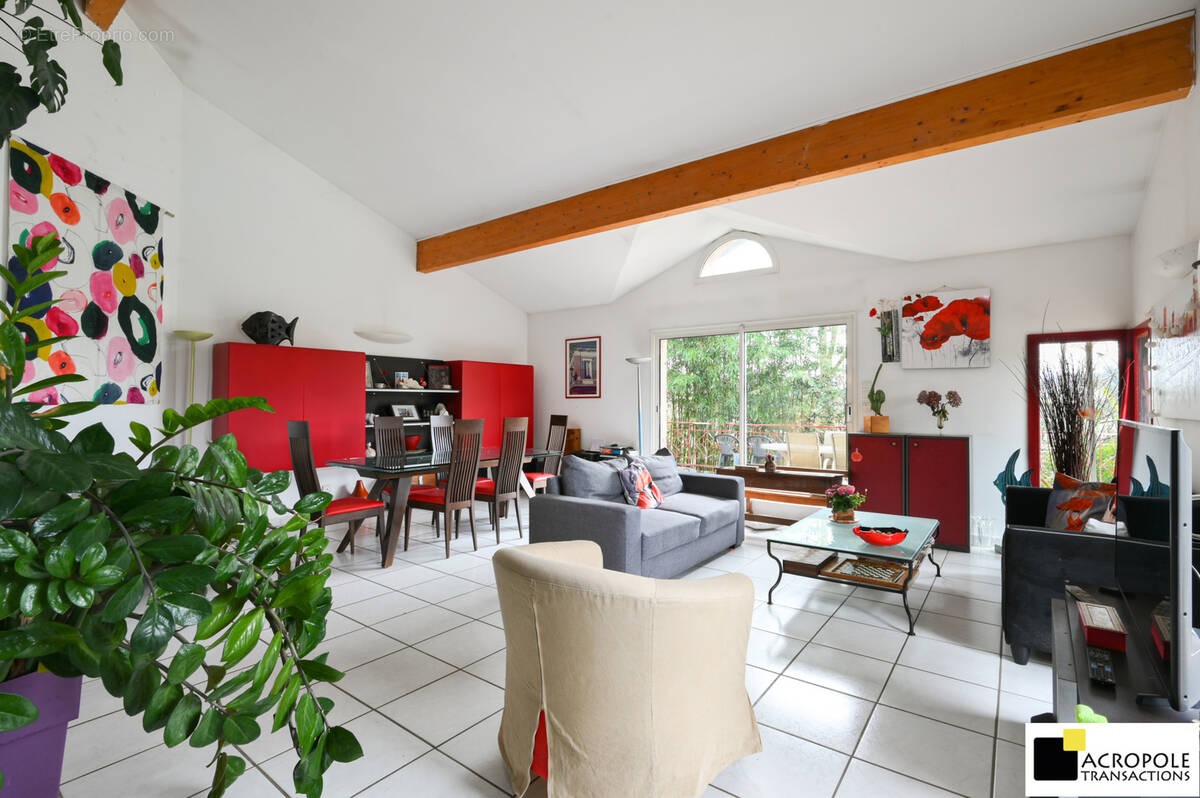 Maison à CAILLOUX-SUR-FONTAINES