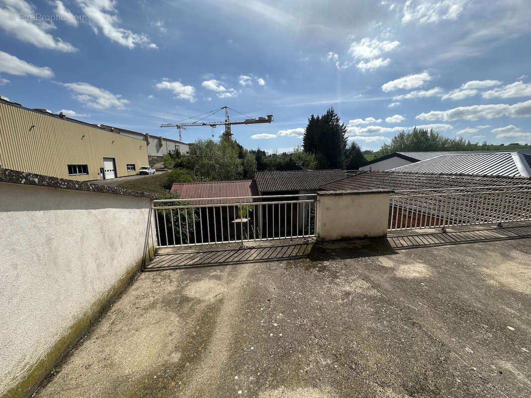 Maison à LA CLAYETTE