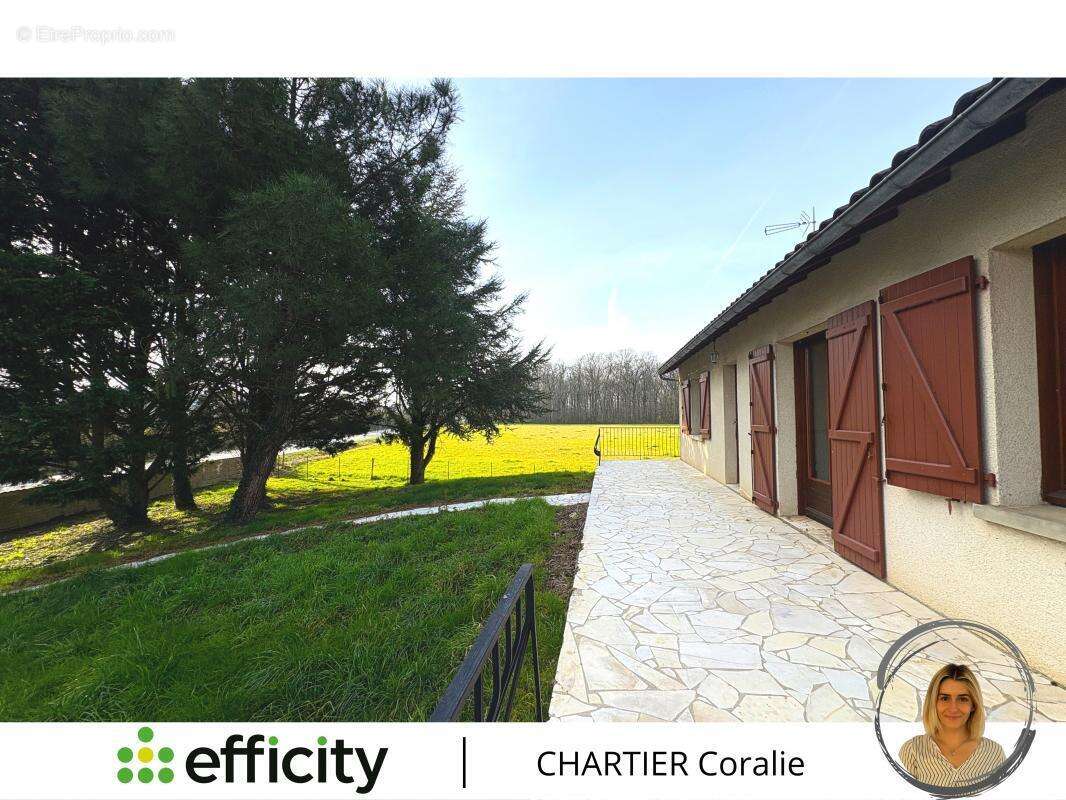 Maison à FLEURE