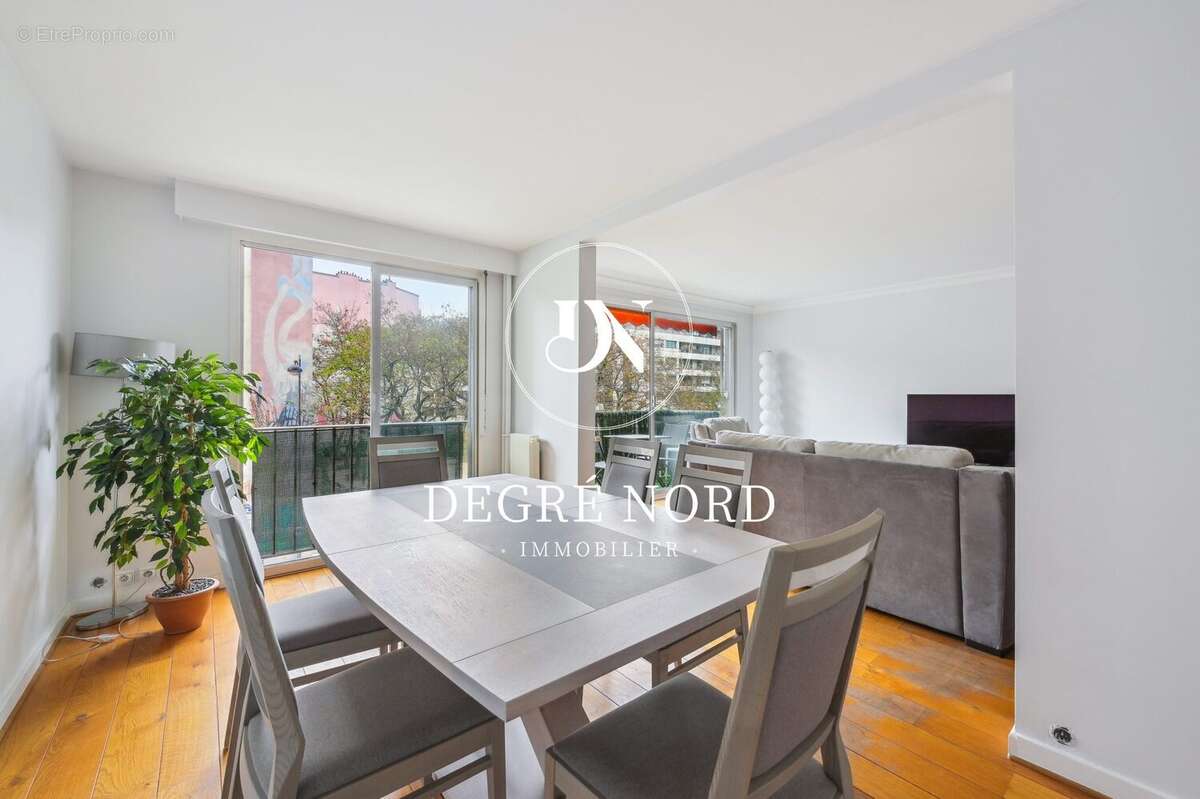 Appartement à PARIS-18E