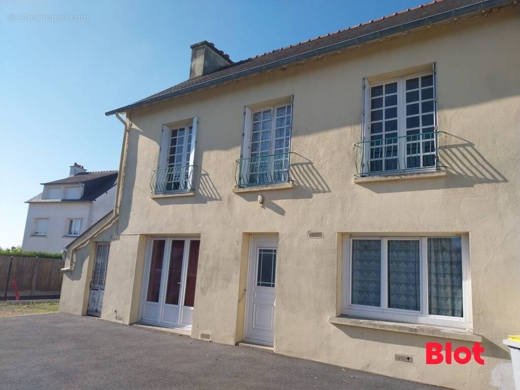 Maison à SAINT-JOUAN-DES-GUERETS