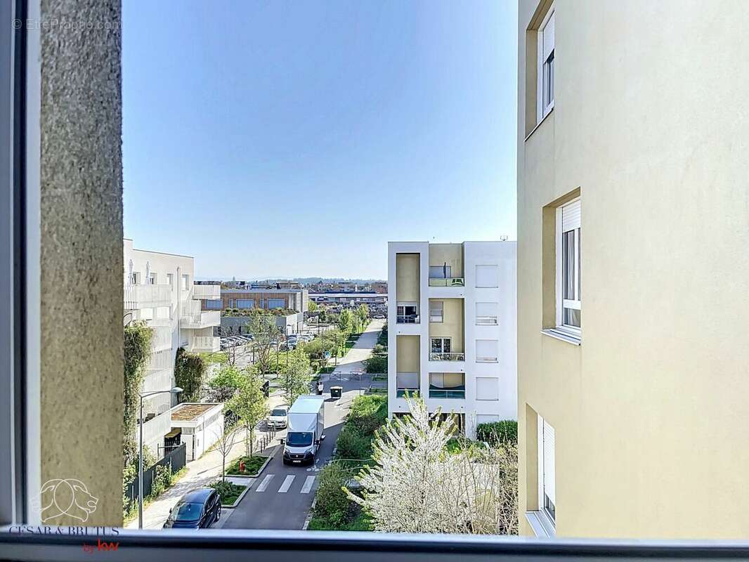 Appartement à VAULX-EN-VELIN