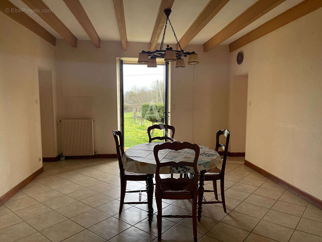 Maison à DOIX