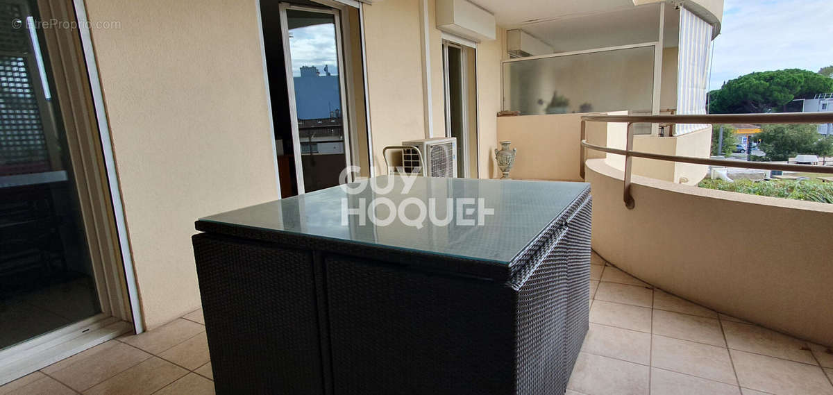 Appartement à MANDELIEU-LA-NAPOULE