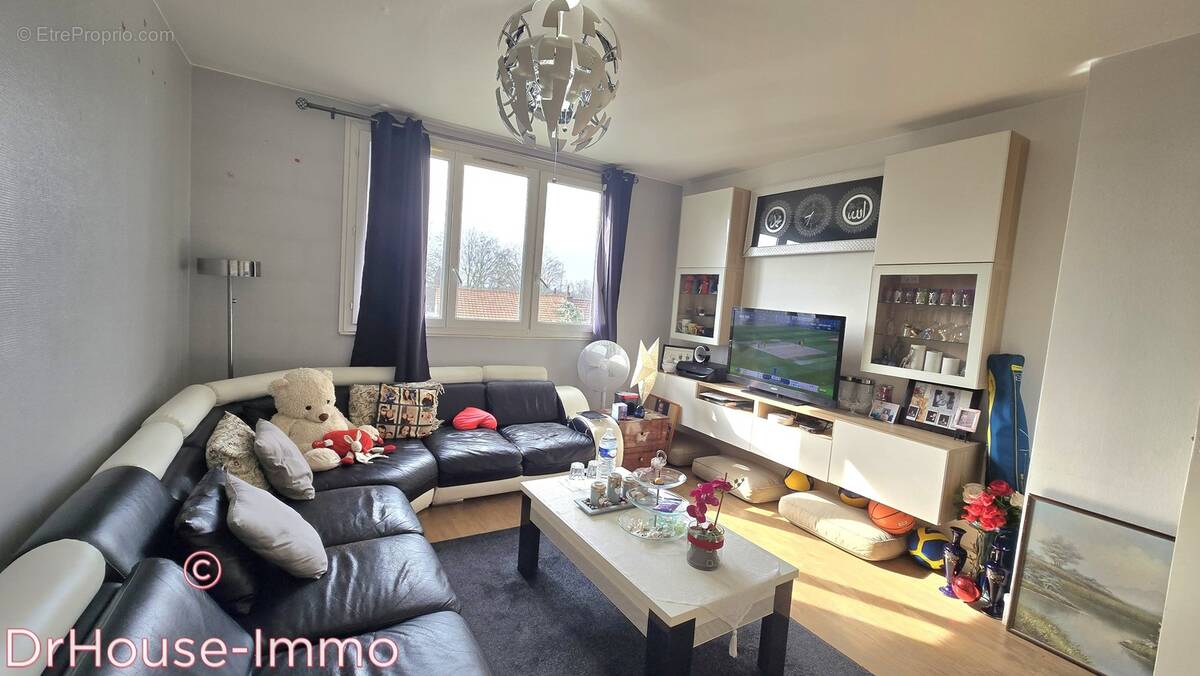 Appartement à LA COURNEUVE
