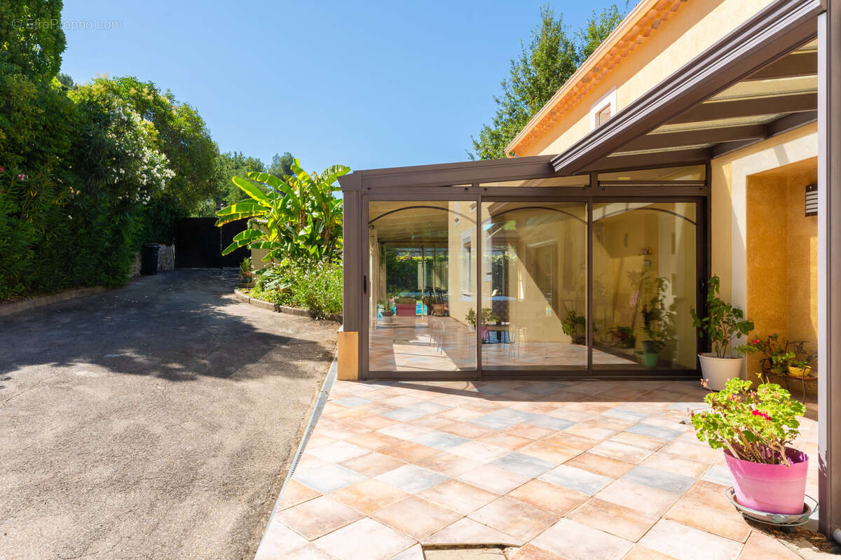 Maison à EGUILLES