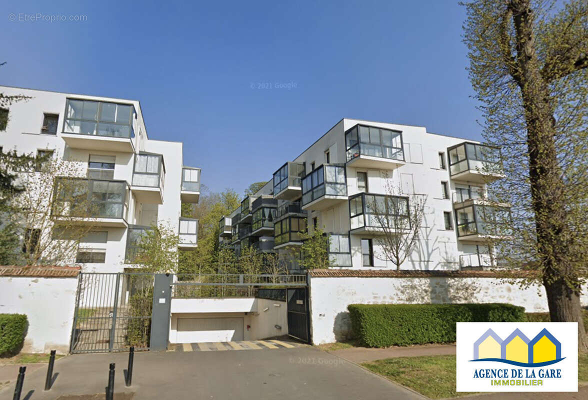 Appartement à LOUVRES