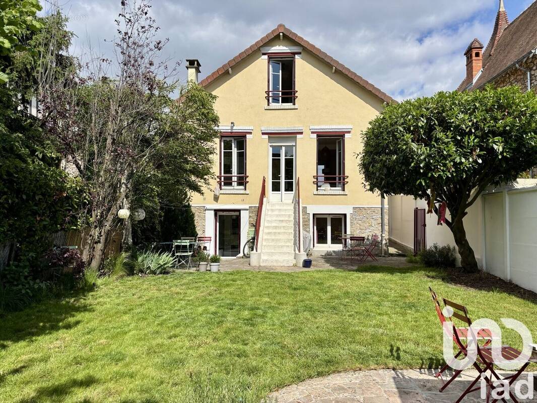 Photo 1 - Maison à LE VESINET
